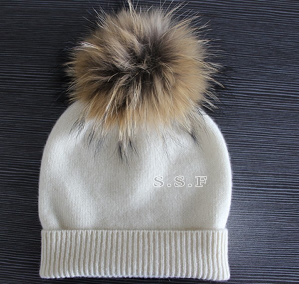 100% Cashmere Hat with Fur Pompom