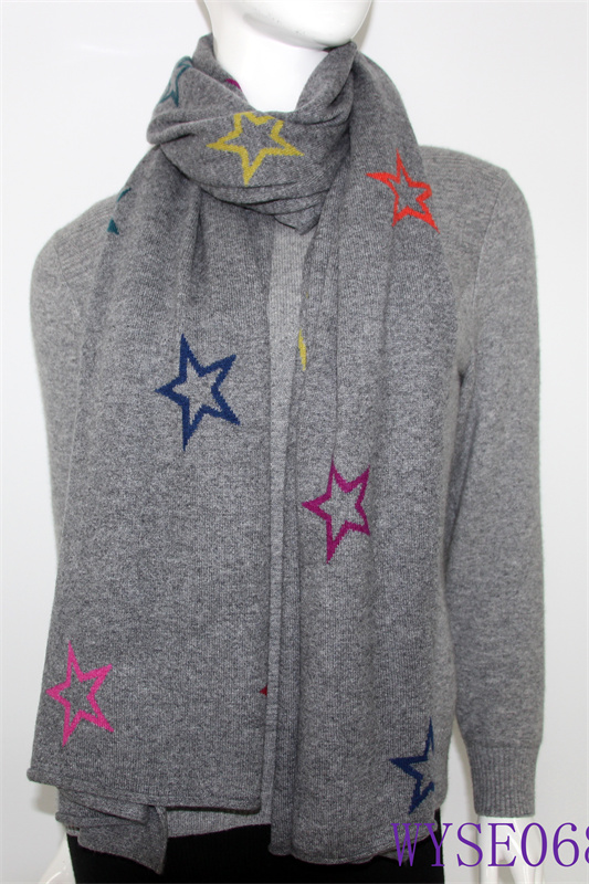 100% Cashmere Intarsia Scarf