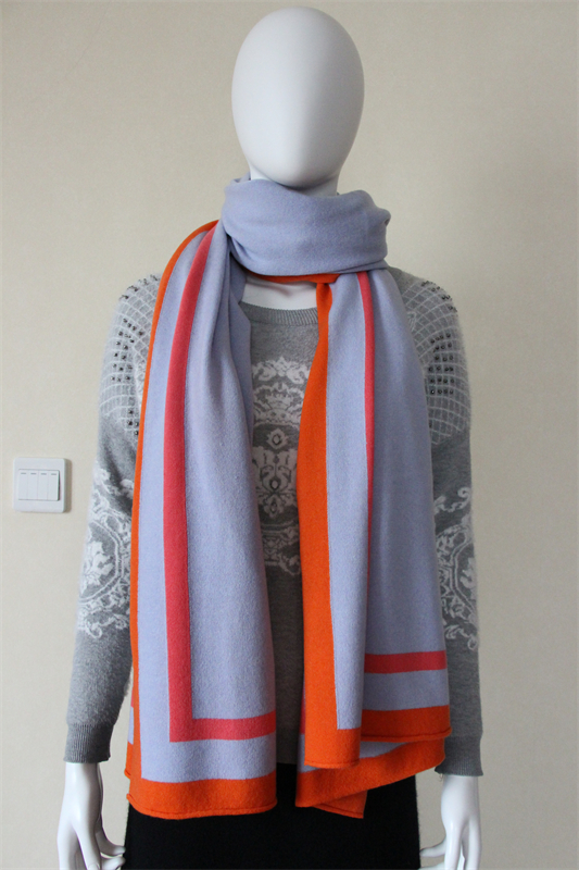 100% Cashmere Scarf