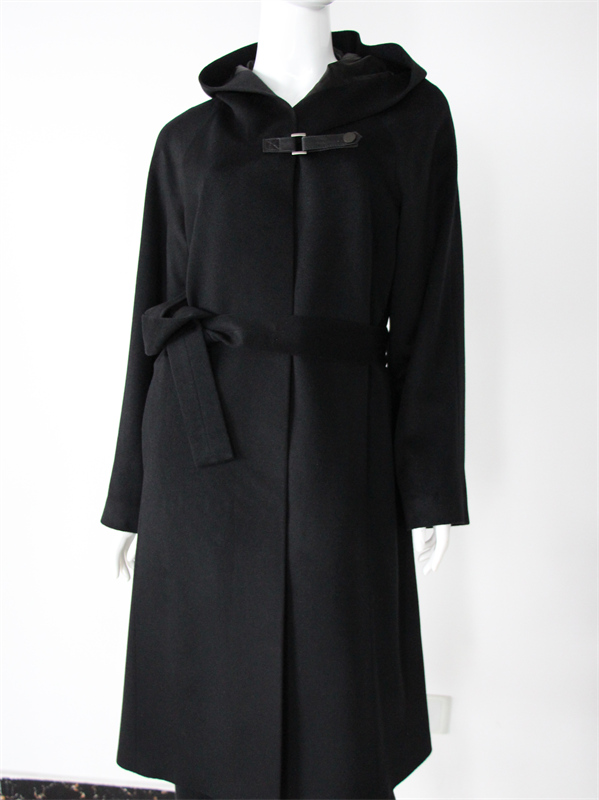 Ladies' cashmere coat