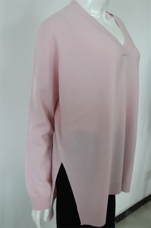 Heavyweight V-Neck Cashmere Sweater with Side Slits